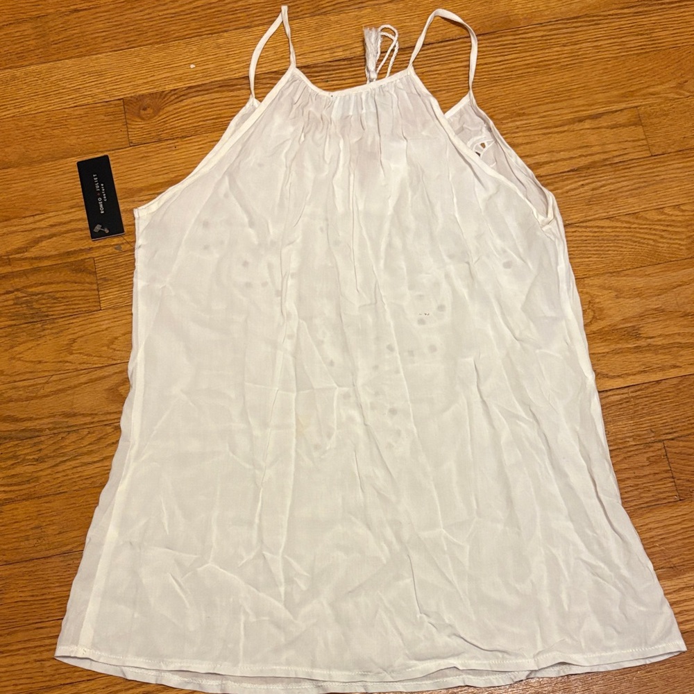 Romeo & Juliet Couture White Embroidered Camisole - Picture 10 of 10